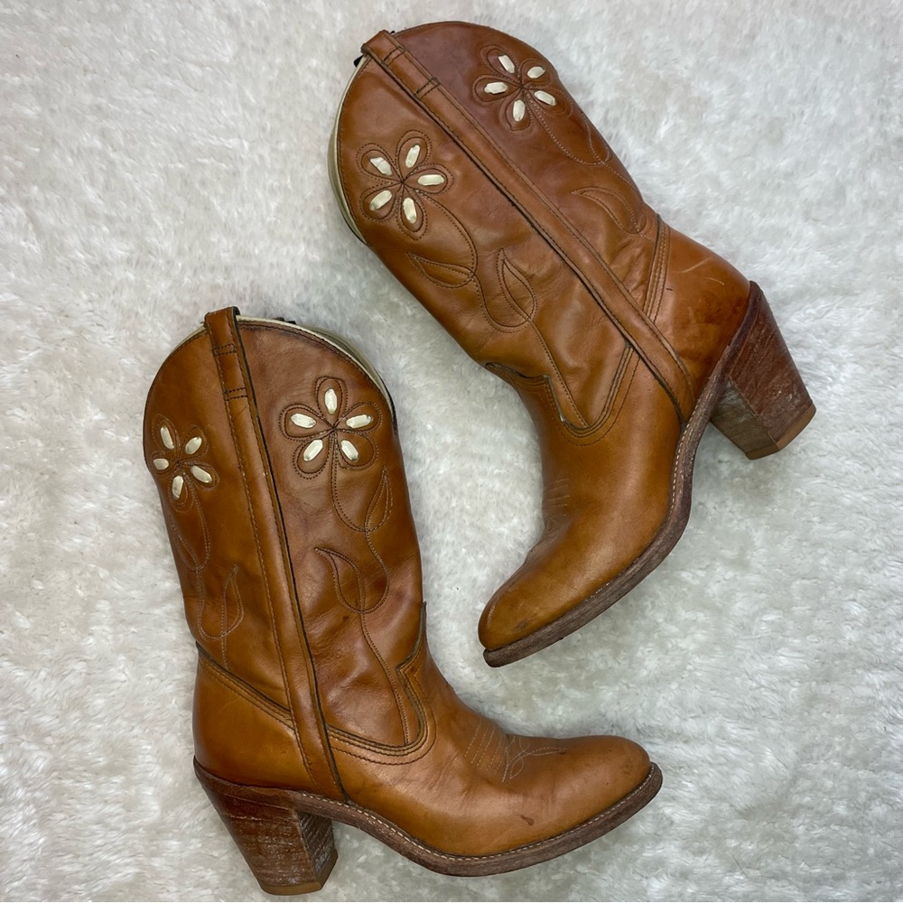 Dingo vintage brown heel floral embroidered cowboy boots